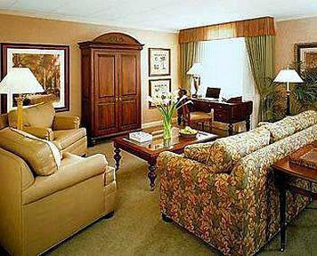 Hotel Ethan Allen Danbury