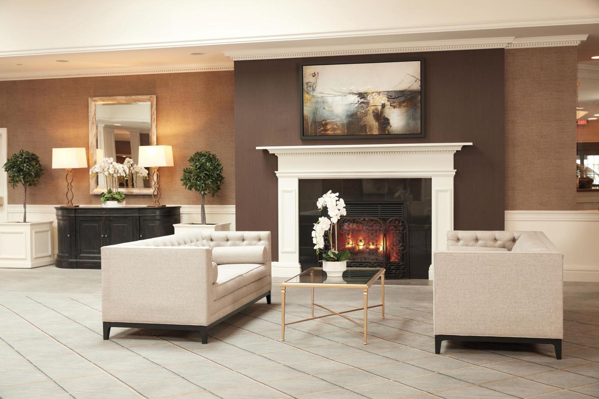 Ethan Allen Hotel 4*