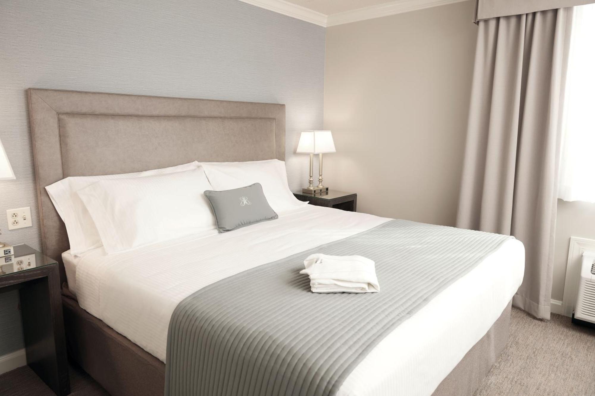 Hotel Ethan Allen 4*